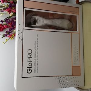 GloPRO Microneedling Regeneration Facial Tool